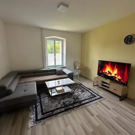 Apartment Spacieux Avec Grand Jardin Et Terrasse 1 A 8 Pers